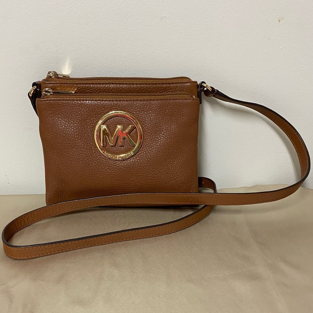 MICHAEL KORS Cute Brown Leather and Gold Logo Double Zip Crossbody Bag
